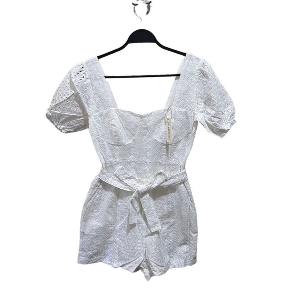 BLANK NYC Womens Size S Romper White Eyelet Puff Sleeve In Downtown Vibes NWT - Picture 1 of 10